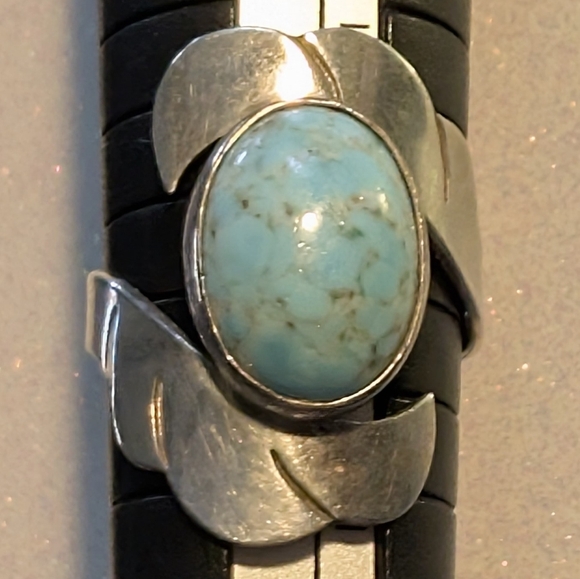 Southwestern Jewelry - Favorite sterling silver Mexican turquoise stone Ring